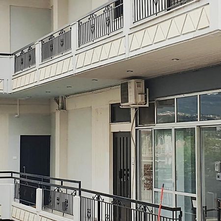 Walnut Home Apartment Near Ancient Olympia Крестена Экстерьер фото